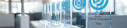 trendence Award „Faires Trainee-Programm 2026“ erhalten! Mehrere trendence Awards in Reihe mit Aufschrift „Faires Trainee-Programm 2026.
