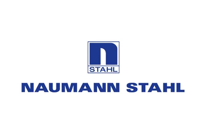 Blaues Logo „NAUMANN STAHL“ mit quadratischer Bildmarke „N STAHL“ darüber, auf weißem Grund.
