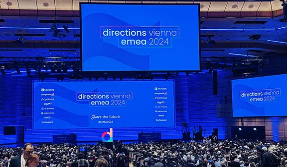 Großes Publikum vor der Bühne der Directions EMEA 2024 in Wien, Veranstaltung für Dynamics-Partner