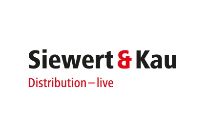Logo von Siewert & Kau mit schwarzem Schriftzug, rotem &-Zeichen und Claim „Distribution – live“.