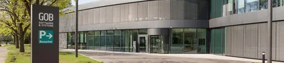 Headerbild GOB-Anfahrt Europark Fichtenhain A5 | Krefeld Anfahrtsbereich für Kunden vor GOB-Hauptgebäude in Krefeld