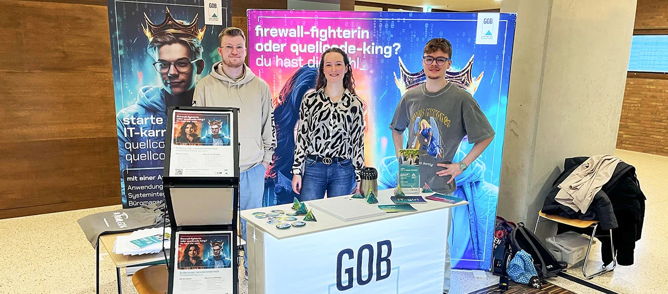 Der GOB-Stand auf der BKTM 2025 GOB-Stand auf der Ausbildungsbörse BKTM 2025 in Moers: 3 Personen präsentieren IT-Karriereinfos
