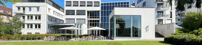 Haus der Architektinnen und Architekten Stuttgart | AKBW | 1905 x 425 Pixel Haus der Architektinnen und Architekten der AKBW in Stuttgart mit Terrasse und moderner Glasfassade