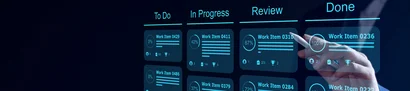 Digitales Kanban-Board mit To Do, In Progress, Review & Done sowie Arbeitspunkten
