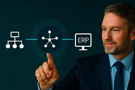 Mann in Anzug tippt auf Symbol für zentrale Schnittstelle zwischen Systemlandschaft und ERP-System