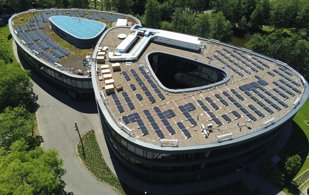 Photovoltaikanlage auf unserem Gebäude